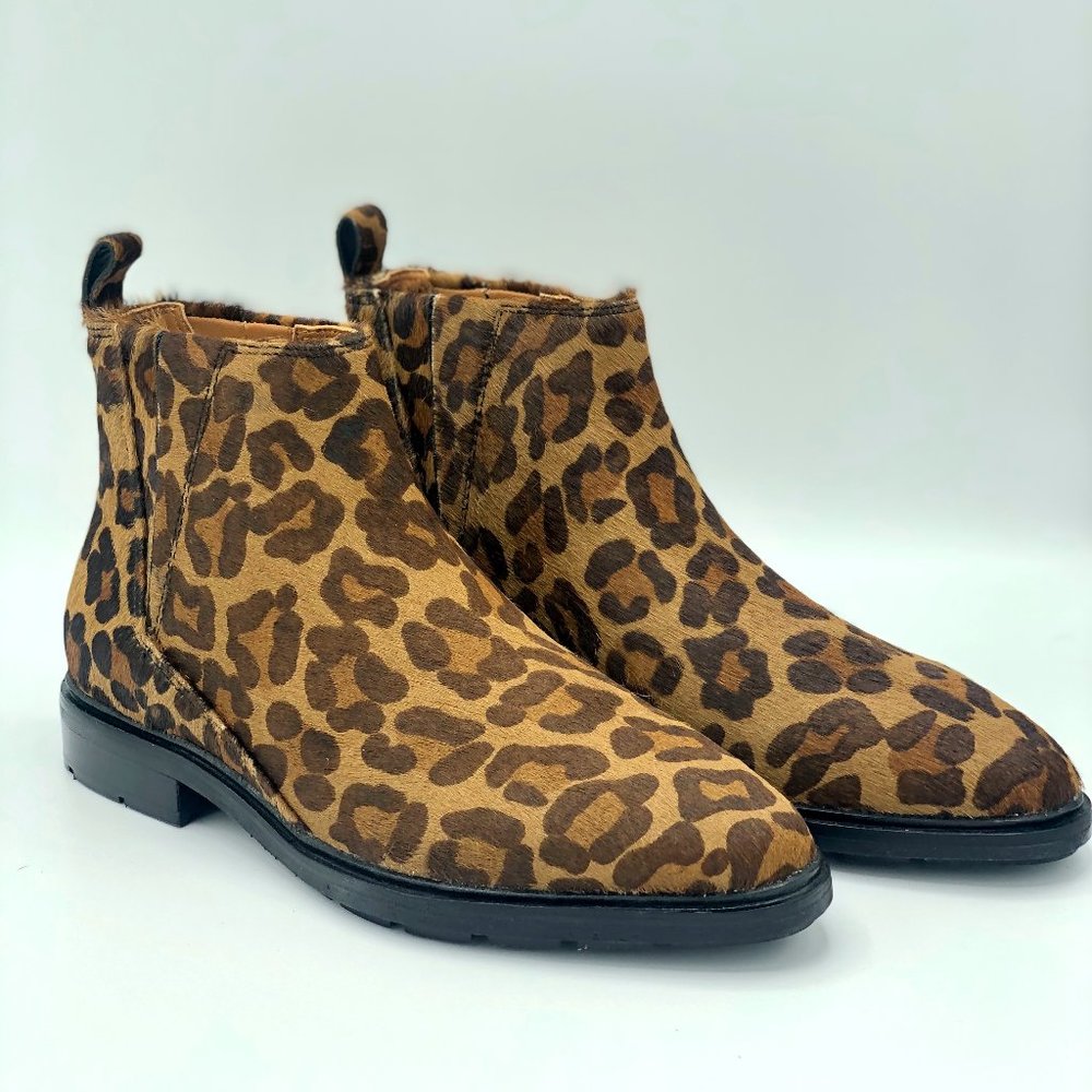 VIA SPIGA Cheetah Print Booties Size 5.5